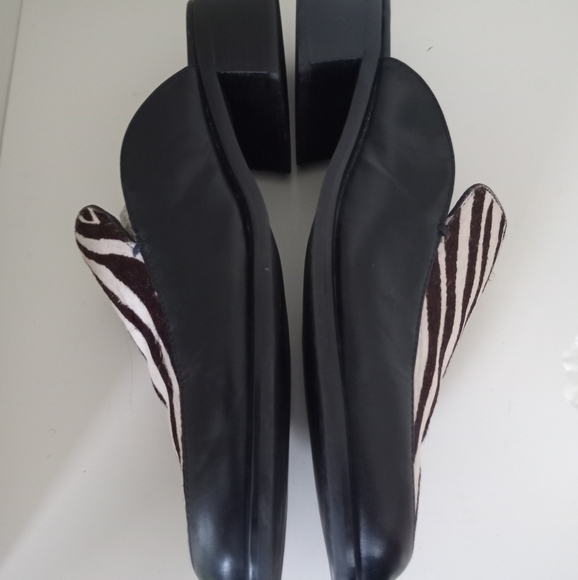 ETIENNE AIGNER comedy animal print leather mules size 8.5 - Picture 3 of 14